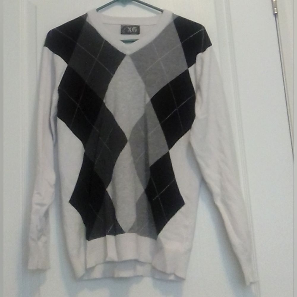 Medium XG Argyle V-Neck Sweater in Black & Gray”
